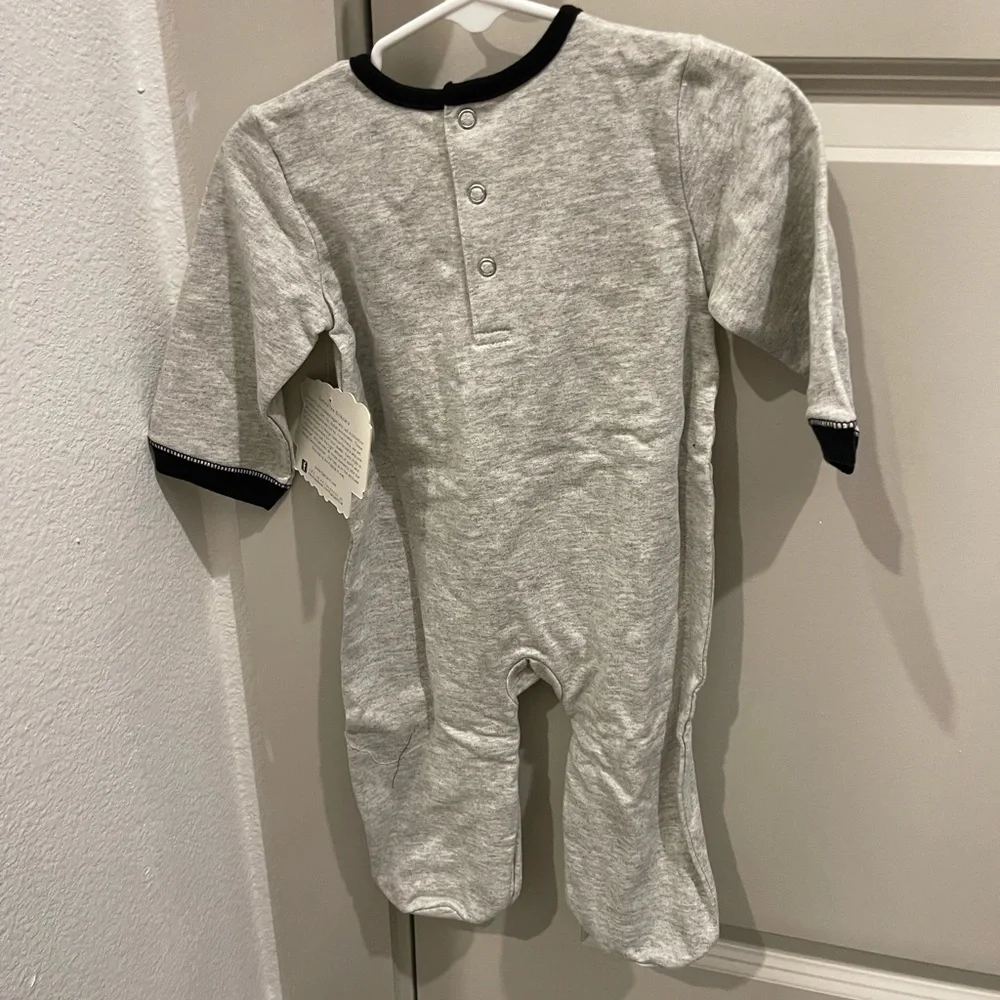 Kapital K grey/blk one piece footsie size 6-9 months